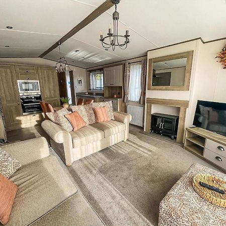 Benacre Stunning 8 Berth Caravan With Decking At Kessingland Beach Ref 90017D מראה חיצוני תמונה
