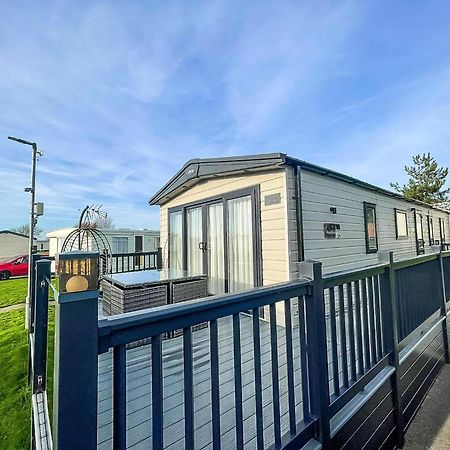 Benacre Stunning 8 Berth Caravan With Decking At Kessingland Beach Ref 90017D מראה חיצוני תמונה